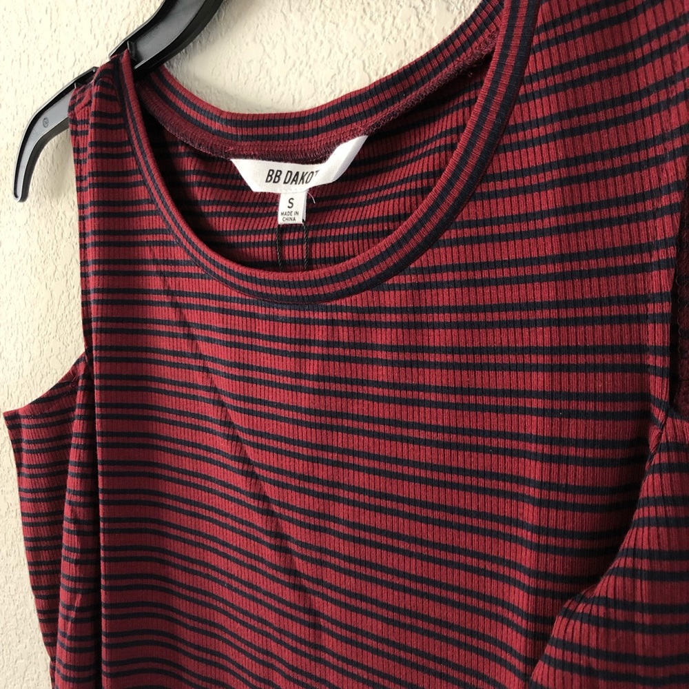 💗BB Dakota striped cold shoulder top - Picture 4 of 7